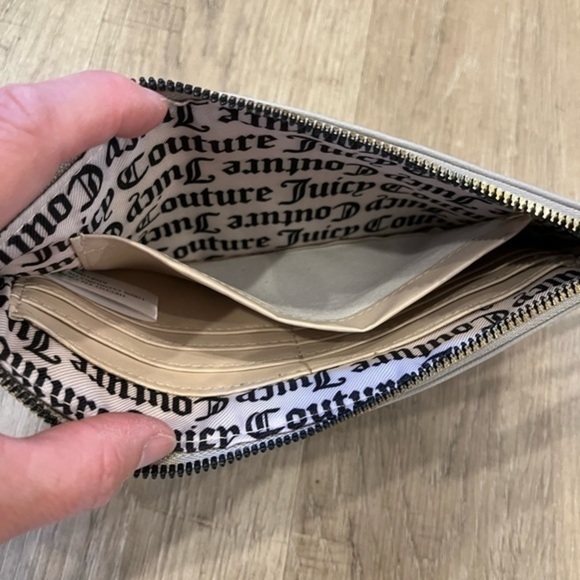 Juicy Couture Silver Wristlet Wallet Zippered Purse NWOT - Picture 12 of 15